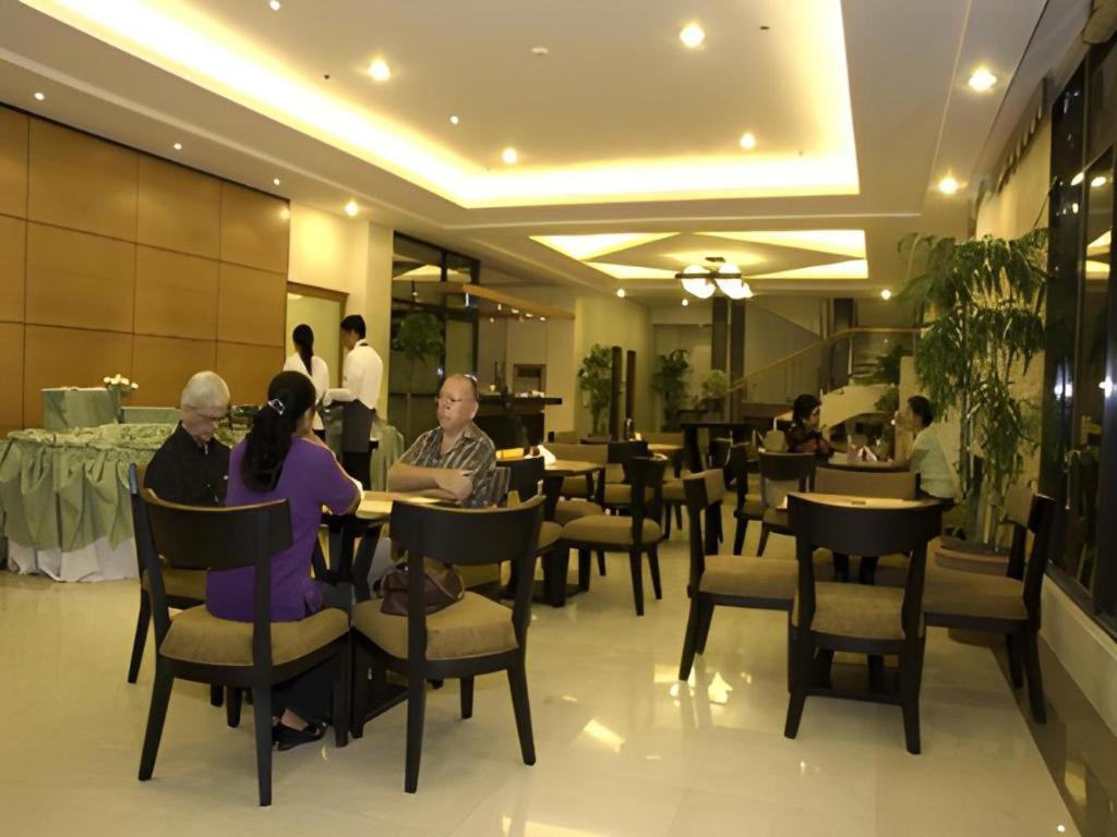 Hotel Ariana Bauang Bagian luar foto